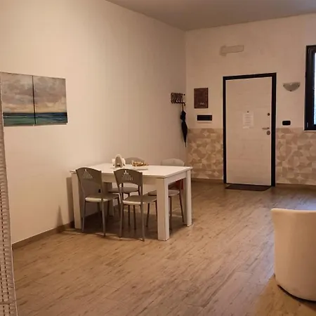 Intero Alloggio, Binario 18 Brindisi Exterior foto