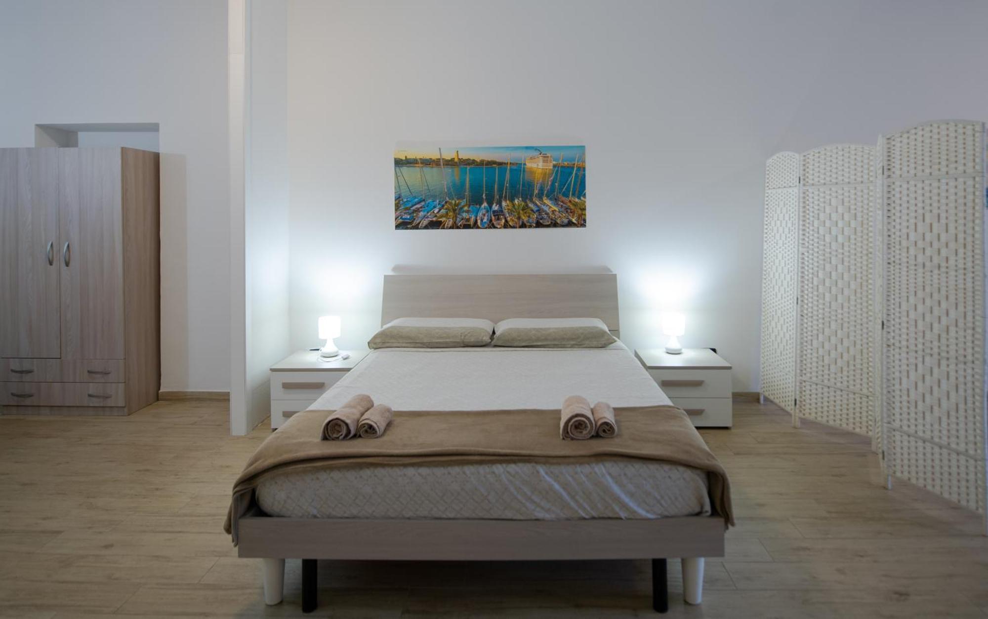 Intero Alloggio, Binario 18 Brindisi